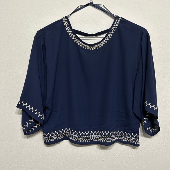 Women’s Navy Blue 3/4 Length Sleeve Crop Top with Cream Embroidery Detail - Picture 4 of 11